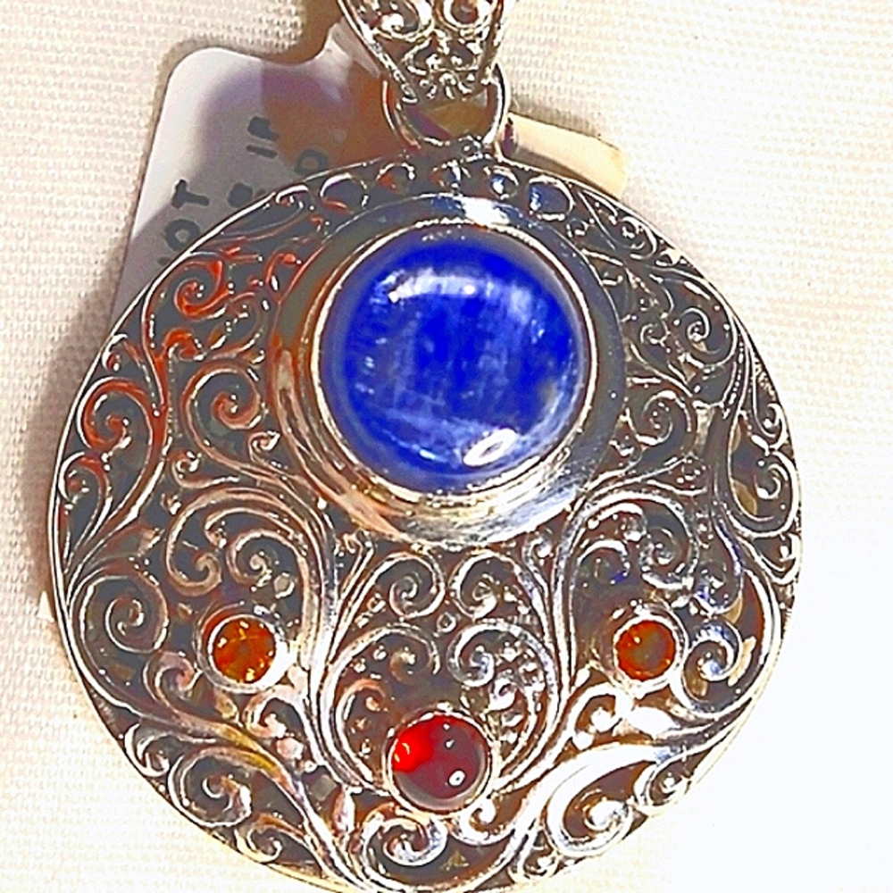 MEN'S - MEDALLION:(4) STONE/*TOP* KYANITE/*BELOW*ORISSA GARNET,(2)*BRAZILIAN CI…